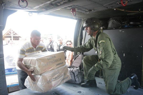 Urnas: entenda apoio logístico prestado pela FAB no Acre 1 Helicópteros foram usados em municípios isolados
