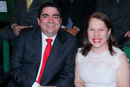 MURAL VIP - Parabéns aos novos conselheiros federais, médicos Dilza Ribeiro e Renato Fonseca, empossados mês passado em Brasília no Conselho Federal de Medicina.  Sucesso e sorte no papel de representantes da classe médica no Acre!