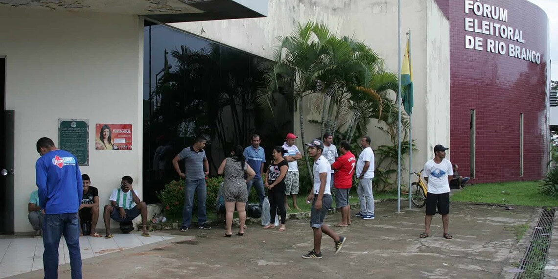 Quem não puder votar deve justificar