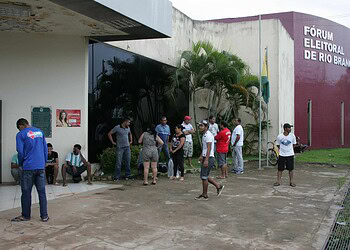 Quem não puder votar deve justificar