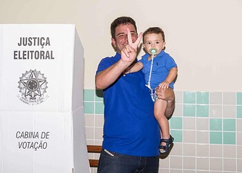 Gladson votou em Cruzeiro do Sul e dedicou campanha ao tio Orleir Cameli