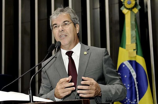 Jorge Viana ressalta investimentos da União no Acre