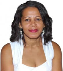 Secretária Lúcia Ribeiro