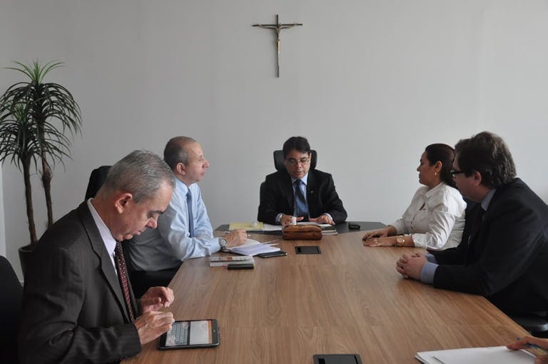 MP/AC institui Gabinete de Apoio à Atividade Eleitoral 1 "Nossa intenção é garantir o pleno exercício da democracia”, explicou Oswaldo D’Albuquerque, que é o coordenador-geral do Gabinete