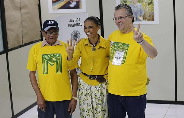“Vamos preservar conquistas, mas não sendo complacentes com os erros”, diz Marina em Rio Branco