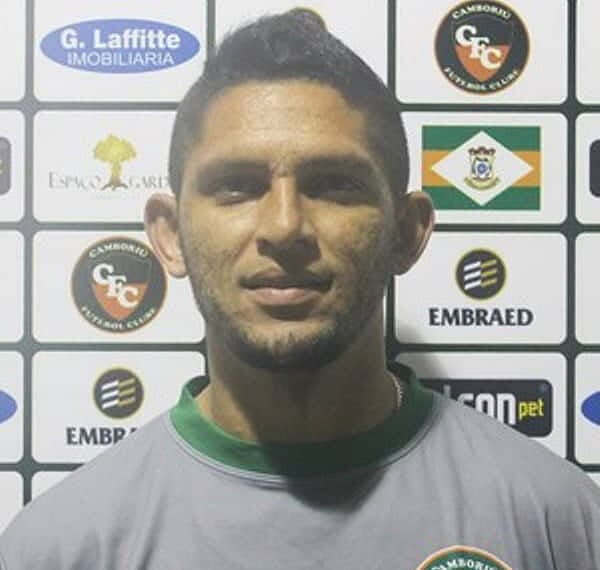 Geovani, meio-campo acreano reforça o Camboriú FC
