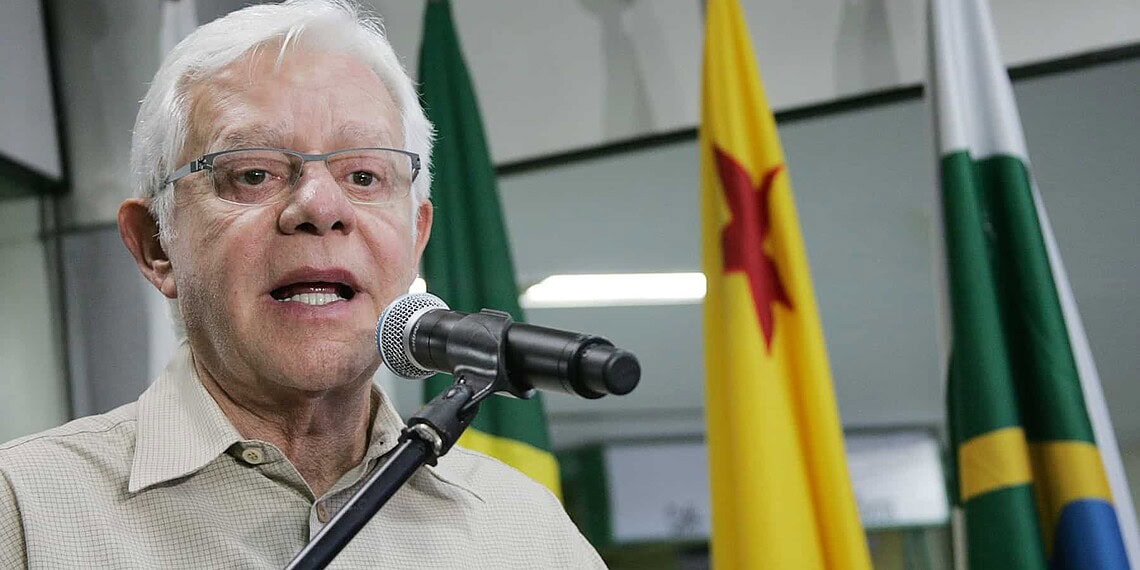 Moreira Franco veio ao Acre para assinar ordem de serviços na pista da Capital