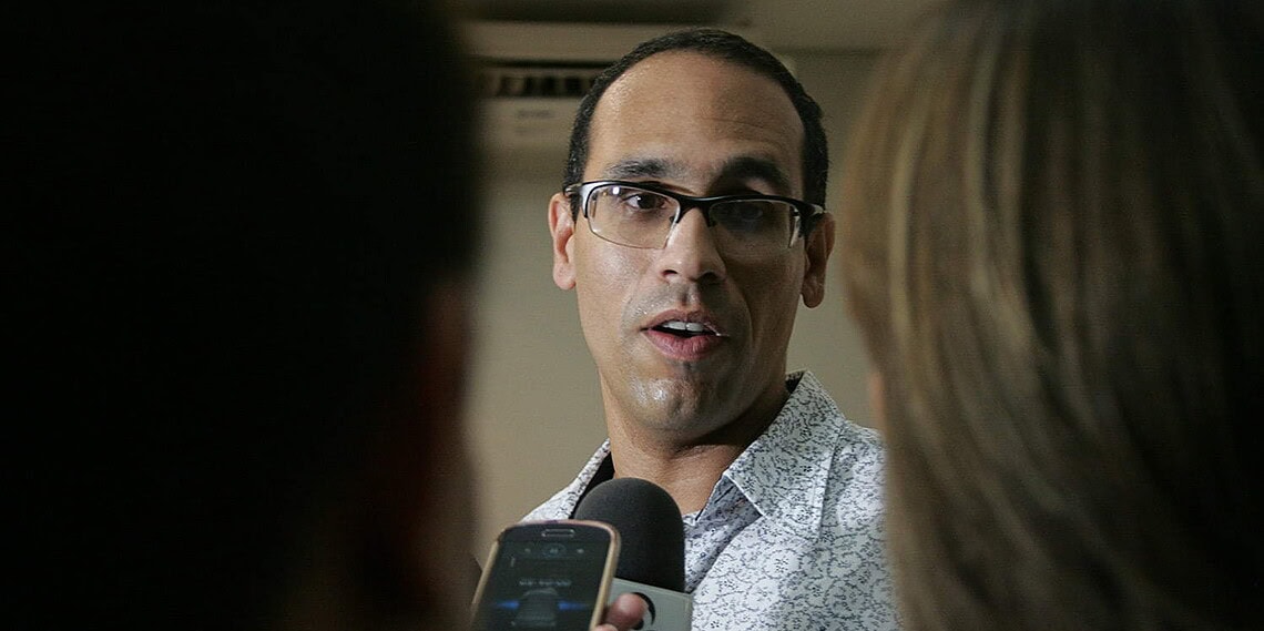 Diretor do festival, Sérgio Carvalho, durante entrevista