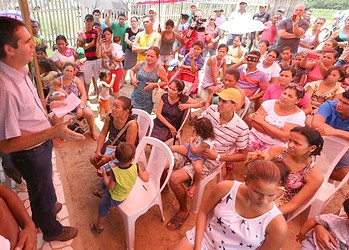 Prefeito Marcus Alexandre se reuniu com a comunidade local, ontem de manhã