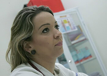 Artrite reumatoide sem tratamento pode causar deformidades físicas e incapacidade funcional