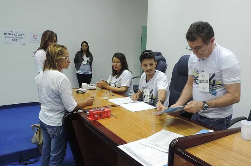 TRE agradece colaboração de mesários e reitera convocação para o 2º turno