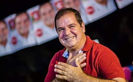 Favorito em todas as pesquisas  de intenção de voto o governador Tião Viana deve ser reconduzido ao palácio Rio Branco na eleição do próximo domingo. Sorte pra ele!