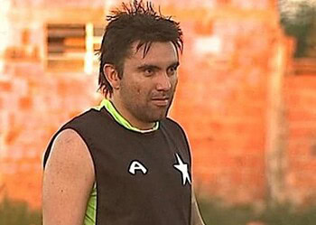 Cauê, agora ex-Rio Branco, vai defender time de Brasília