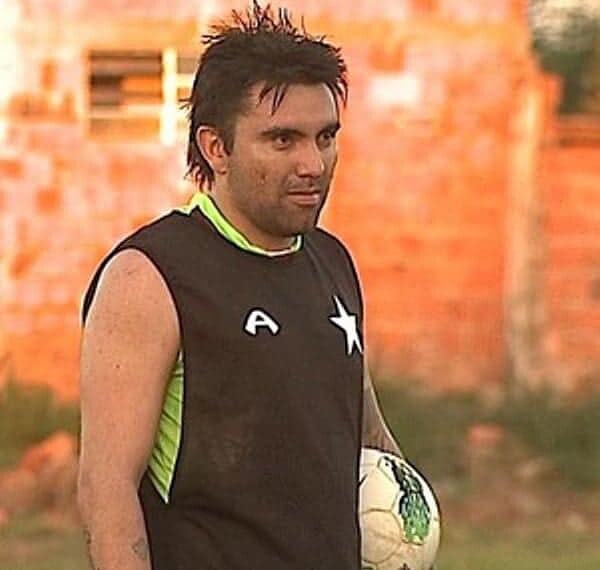 Cauê, agora ex-Rio Branco, vai defender time de Brasília