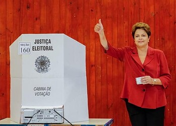 Dilma votou em Porto Alegre com confiança e disse que foi alvo de ‘processo golpístico’