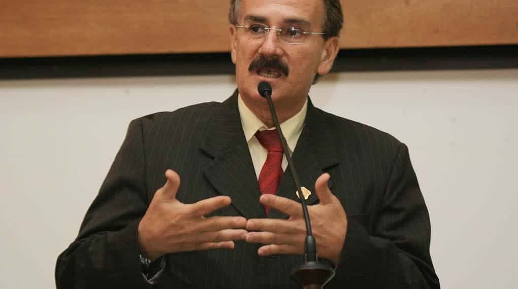 Walter Prado faz apelo para que deputados compareçam às sessões na Assembleia Legislativa 1 Parlamentar fez críticas aos colegas faltosos da Casa