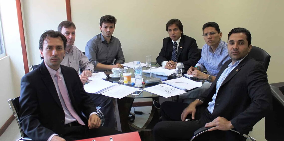 Recurso da PGE tenta estender demissões para outubro de 2015 1 Procuradores analisam o inteiro teor do Acórdão do STF