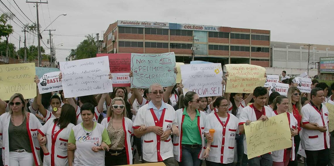 Professores alegam número assustador de assaltos no local