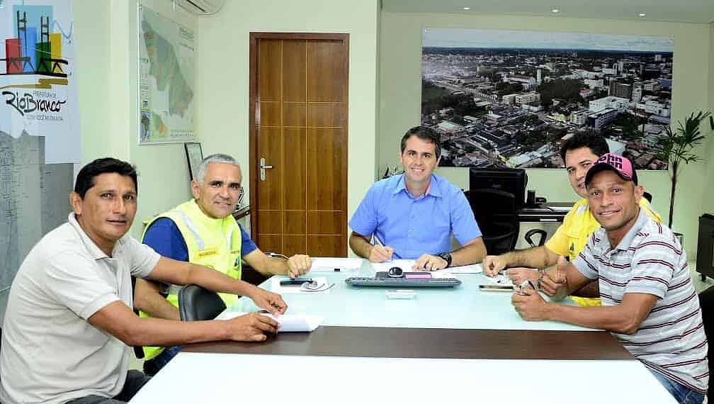 Prefeitura encaminha para a Câmara de Vereadores projeto que autoriza a concessão de bolsa de estudo para flanelinhas