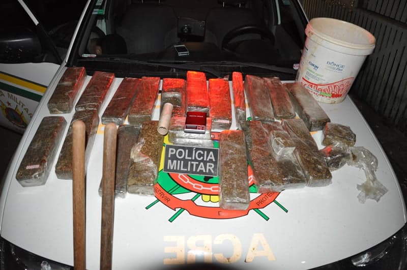 Cerca de 50 Kg de maconha é apreendida pela Polícia 2