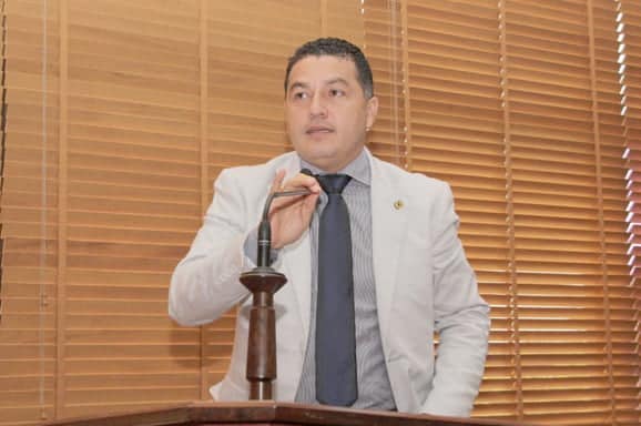 Éber Machado é membro da Comissão de Transporte da Assembleia Legislativa