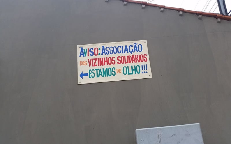 Vizinhos se unem para se proteger usando todo o tipo de tecnologia 4 EXCLUSIVO 3