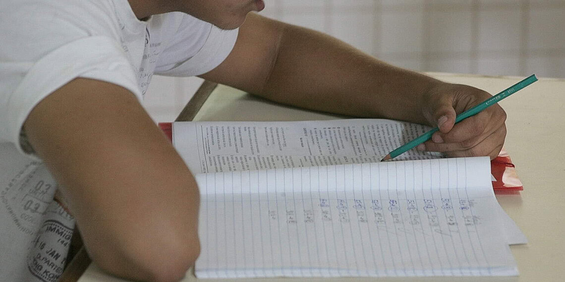 É permitido somente o uso de caneta esferográfica preta