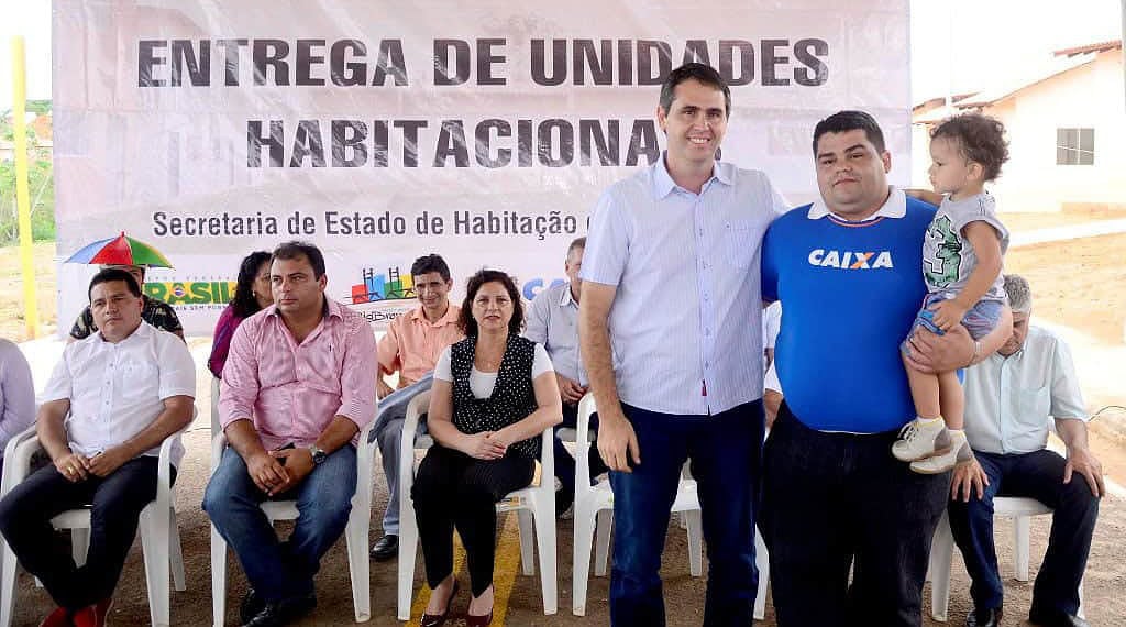 Prefeito Marcus Alexandre participou de solenidade com beneficiários do programa