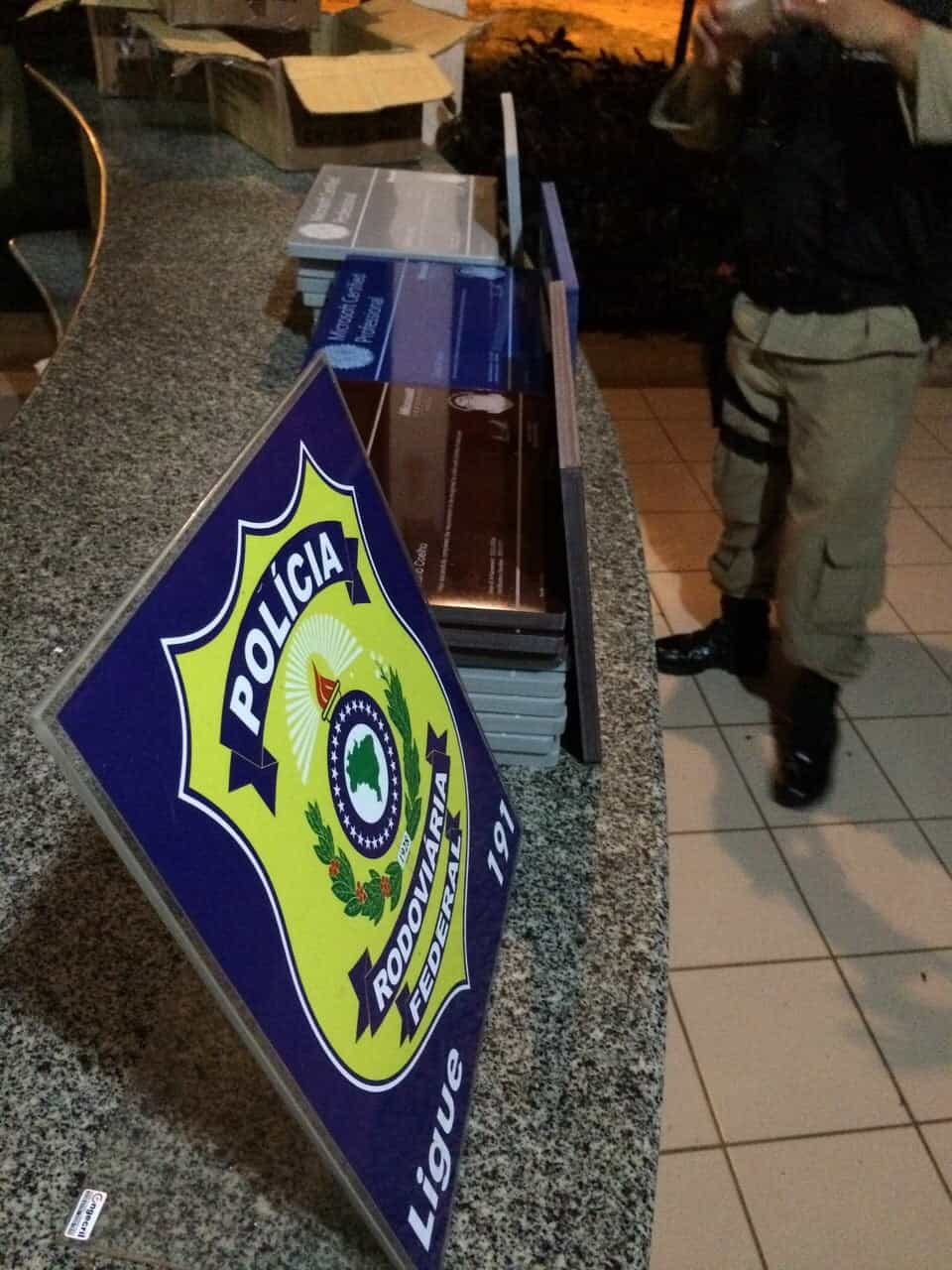 Equatoriano é preso na BR 317 pela Polícia Rodoviária Federal com 30 Kg de cocaína em acrílico 1