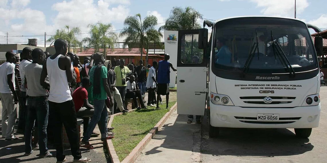 Acre deve enviar mais de mil imigrantes para SP e RS até julho do próximo ano