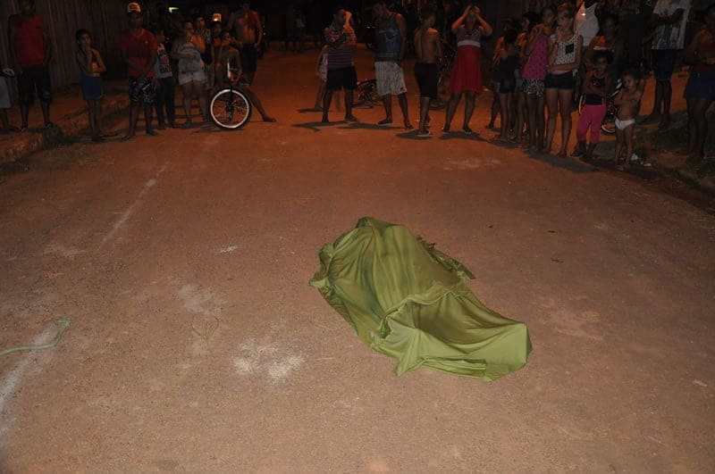 Jovem é morto com 1 tiro ao reagir a assalto