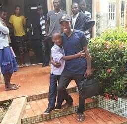 Sejudh promove reencontro de criança haitiana com familiares