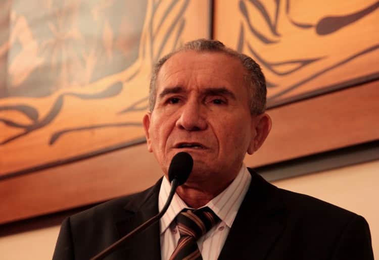 Deputado pede aos parlamentares apoio no projeto