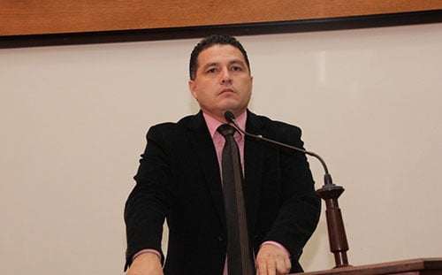 Éber Machado quer debater regularização da atividade