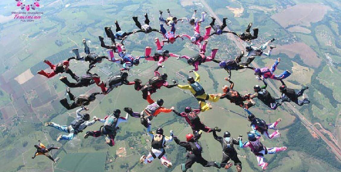 Atleta do Acre participa de recorde em queda livre: “Paraquedismo é paixão”