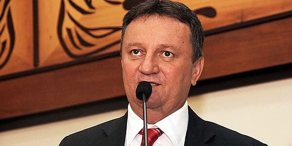 Deputado critica comentário de ministro quanto a programas sociais do Governo Federal