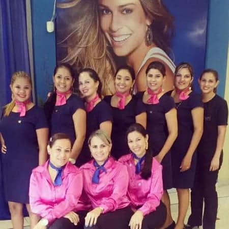 A poderosa equipe  da Rommanel no belíssimo stand da empresa montado pelos 25 anos da coluna Theodoro Vip no salão de festa do  hotel Amazônia Rio.