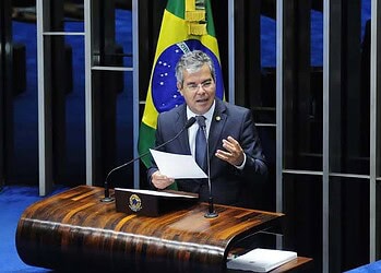 Jorge Viana irá propor lei em homenagem a Adib Janete para financiar Saúde Pública