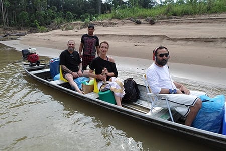 Comitiva viajou 7h de avião, 7h de carro e 8h de barco