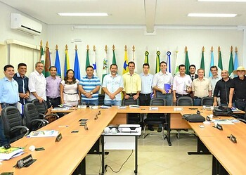 Prefeitos do Acre se reúnem na Amac para avaliar o ano e planejar 2015