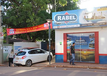 Dupla armada assalta agência de viagens no bairro Bosque