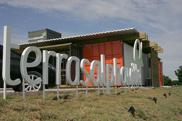 Empreendimento traz condomínio fechado com segurança