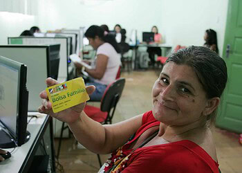 Quase 40% das famílias ainda precisam atualizar cadastro