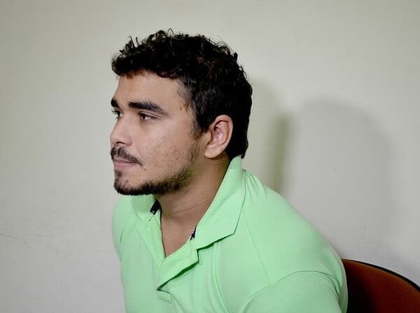 Quase 20 dias após agredir jovem, cantor sertanejo é preso no AC