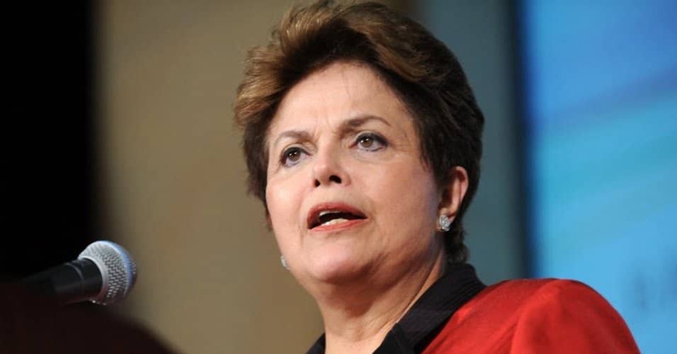 Presidente Dilma Rousseff afirma que irá consultar Ministério Público antes de anunciar novos ministros