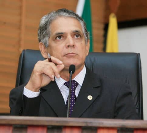 Élson Santiago anunciou o recesso para quinta-feira