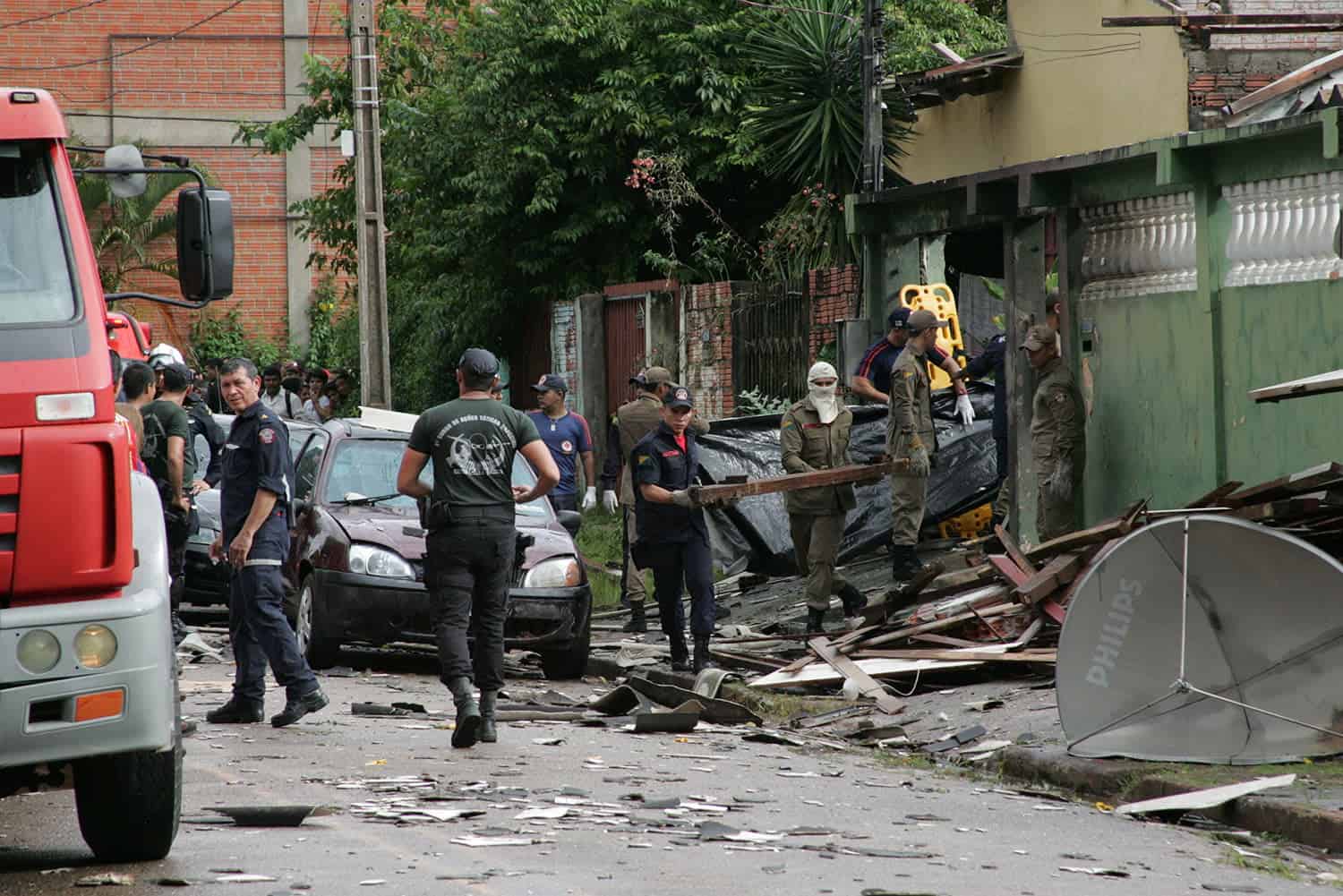 Explosão no Conjunto Manoel Julião pegou toda a cidade      de surpresa; a tragédia deixou uma família desolada