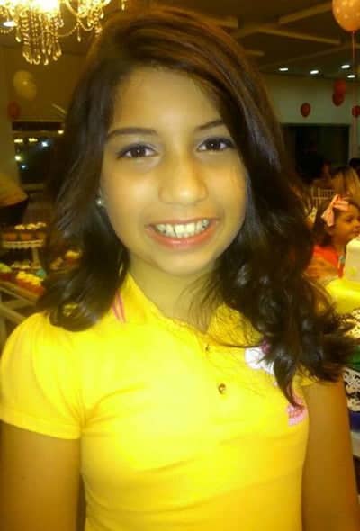 Vivas, vivas da coluna para a teen Fernanda Lopes que ontem, 23, apagou suas dez velinhas cercada do carinho e todos os mimos da família e das amiguinhas. Parabéns!