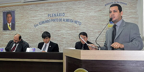 Vereadores entram em recesso após aprovar “Lei do Troco” e Lei Orçamentária Anual