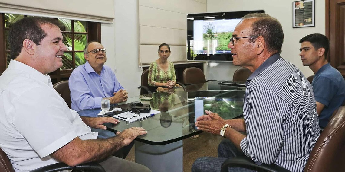 Produtor Geraldo Ferreira visitou o governador no gabinete dele na manhã de ontem